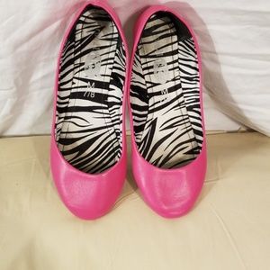 Pink flats rue 21 practically new